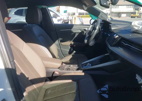 2024 Audi A3 Premium 40 Tfsi Front-Wheel Drive S Tronic z USA, uszkodzony, nr VIN WAUAUDGY2RA054657